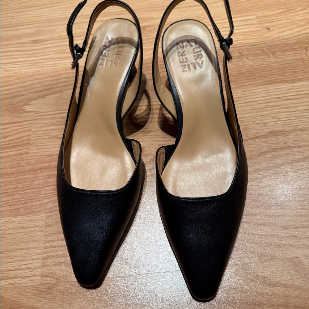 Naturalizer Elegant Black Heels - Picture 3 of 3